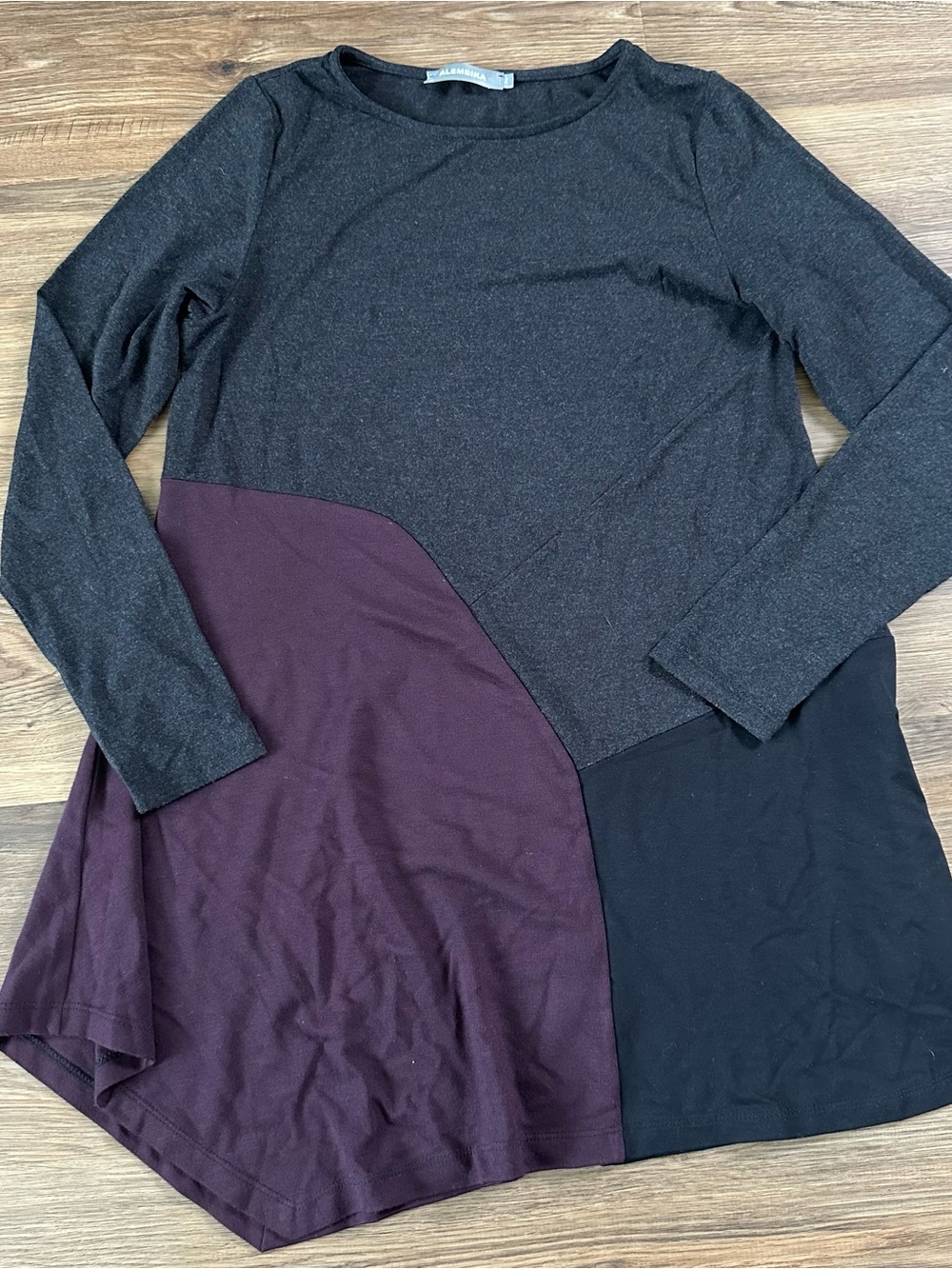 Alembika Tunic Top SZ 2 Medium Gray Purple Colorblock Asymmetrical Art To Wear
